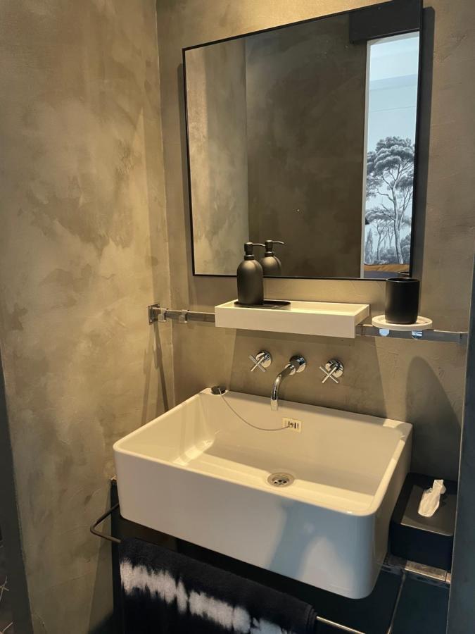 Madame Les Vans - Chambre D'Hotes - Charme Et Design Bed & Breakfast Exterior photo